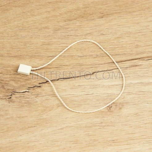 Marchamo reciclado plano crema, hilo etiquetar...