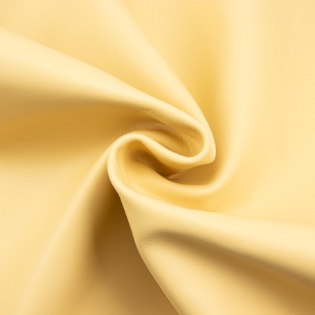 Piel Napa vacuno, color vainilla, grosor 1,2 - 1,4 mm