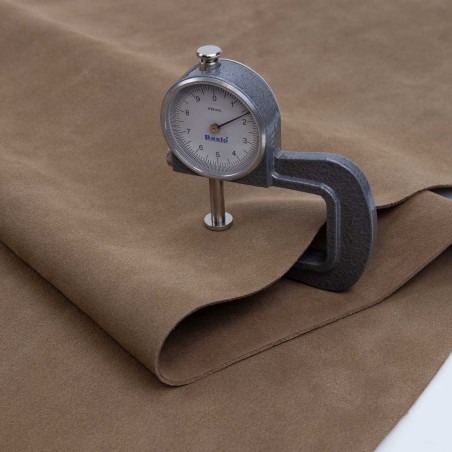 Piel serraje vacuno, color tierra, grosor 1,4 - 1,6 mm