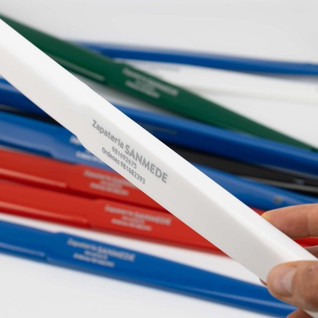 Calzador personalizado manual largo plástico colgador 60 cm