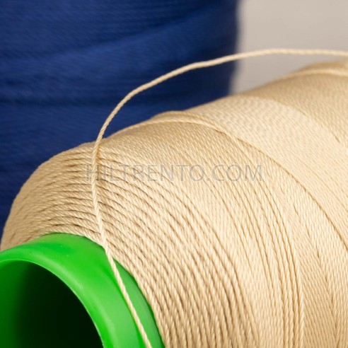 Hilo 20/3 poliéster 100% - Bobina 600 mts