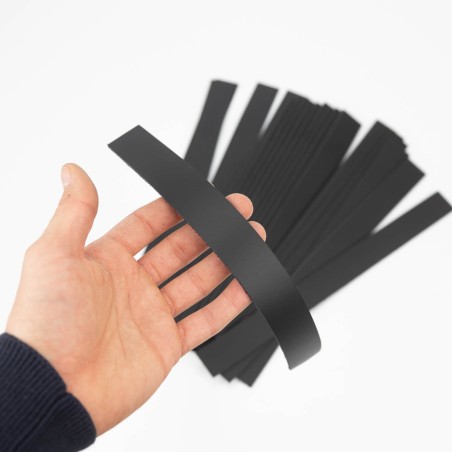 20 Tiras de cuero negro 25 mm x 280 mm,  piel auténtica de 2.2 mm de espesor