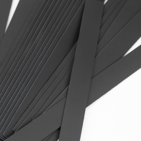 20 Tiras de cuero negro 25 mm x 280 mm,  piel auténtica de 2.2 mm de espesor