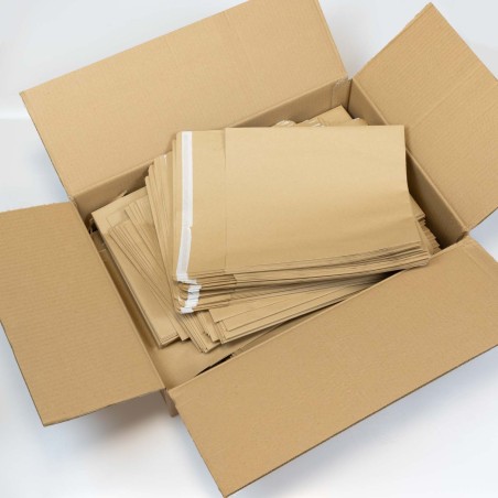 Sobre de envío papel kraft con fuelle 100 g/m², 29x8x33 cm, cierre adhesivo
