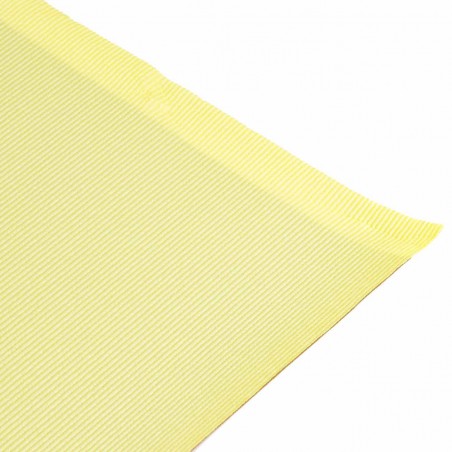 Tela de vidrio adhesiva