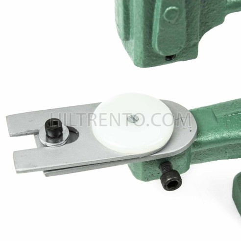 Pilón regulable zocalo vulcan